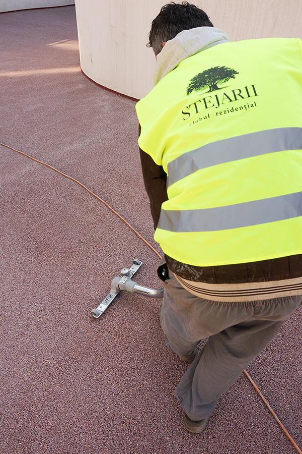 STEJARII RESIDENTIAL CLUB - natural stone carpet pavings for ramps